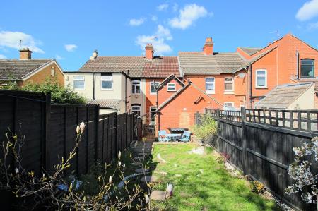 2 bedroom Terraced House for sale in Pine Road, Glenfield, LE3