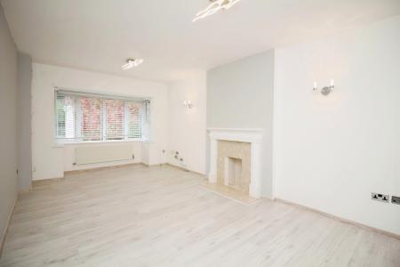 4 bedroom Detached house for sale in Pine View, Leicester Forest East, LE3