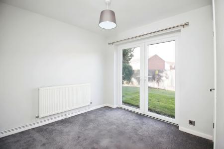 2 bedroom Flat for sale in Poplars Close, Leicester, LE6