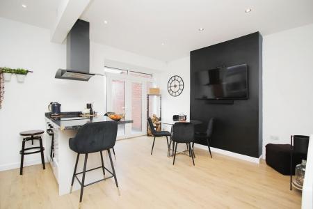 3 bedroom Semi-detached house for sale in Queens Drive, Leicester Forest East, LE3