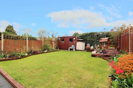 3 bedroom Semi-detached house for sale in Ratby Road, Groby, LE6