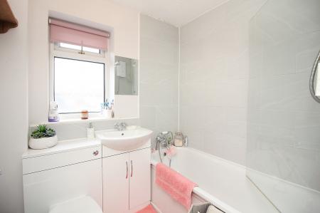 3 bedroom Terraced House for sale in Ratby Road, Groby, LE6 0GG