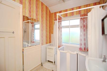 3 bedroom Terraced House for sale in Ravenhurst Road, Braunstone Town, LE3