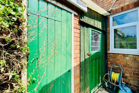 3 bedroom Terraced House for sale in Ravenhurst Road, Braunstone Town, LE3