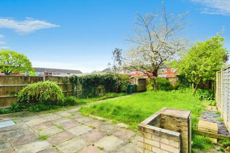 3 bedroom End of terrace house for sale in Shanklin Gardens, Leicester, LE3
