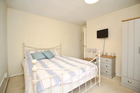 3 bedroom Semi-detached house for sale in Shanklin Gardens, Leicester Forest East, LE3