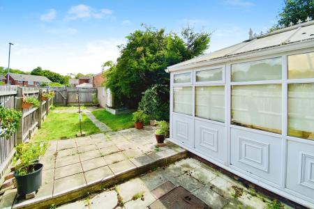 3 bedroom Semi-detached house for sale in Shanklin Gardens, Leicester Forest East, LE3