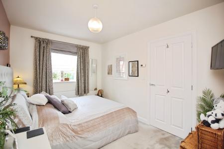 2 bedroom Detached bungalow for sale in Shiel Road, Lubbesthorpe, LE19