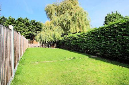 3 bedroom Semi-detached house for sale in Shottery Avenue, Braunstone Town, LE3