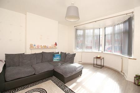 3 bedroom Semi-detached house for sale in Shottery Avenue, Braunstone Town, LE3