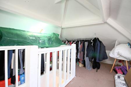 3 bedroom Semi-detached house for sale in Shottery Avenue, Braunstone Town, LE3