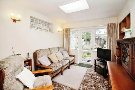3 bedroom Semi-detached house for sale in South Avenue, Leicester Forest East, LE3