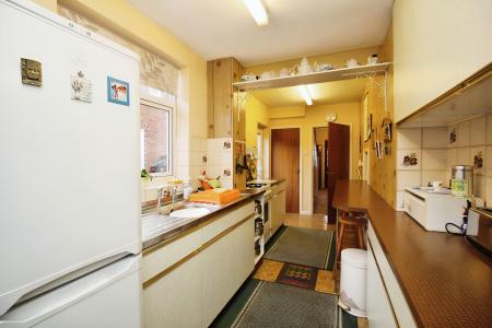 3 bedroom Semi-detached house for sale in South Avenue, Leicester Forest East, LE3