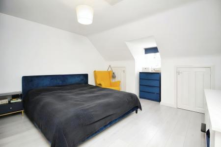 3 bedroom Semi-detached house for sale in Stackyard Close, Thorpe Astley, LE3