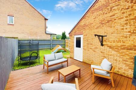 3 bedroom Semi-detached house for sale in Stackyard Close, Thorpe Astley, LE3