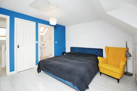 3 bedroom Semi-detached house for sale in Stackyard Close, Thorpe Astley, LE3