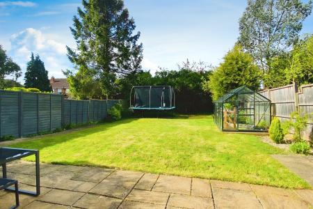 3 bedroom Semi-detached house for sale in Steyning Crescent, Glenfield, LE3