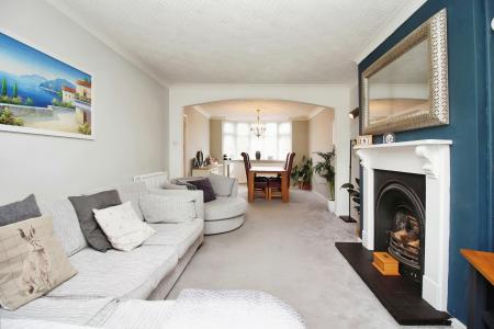 3 bedroom Semi-detached house for sale in Steyning Crescent, Glenfield, LE3