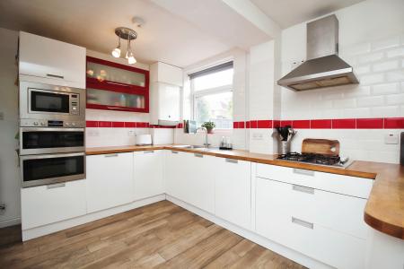 3 bedroom Semi-detached house for sale in Steyning Crescent, Glenfield, LE3