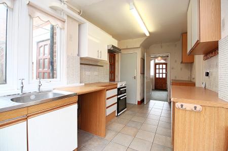 5 bedroom Semi-detached house for sale in Stonehurst Road, Braunstone Town