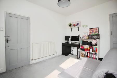 2 bedroom Terraced House for sale in Sylvan Street, Newfoundpool, Leicester, LE3
