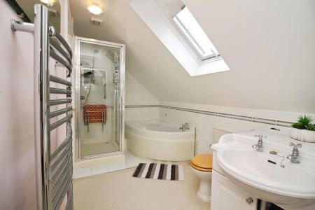 3 bedroom Detached house for sale in The Paddock, Newbold Verdon, LE9