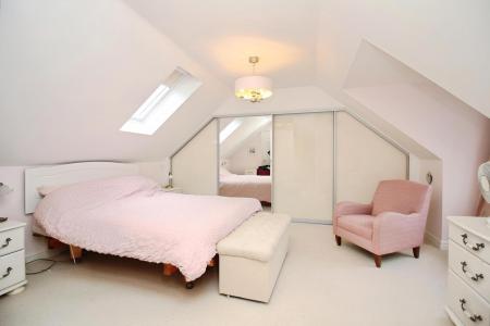 3 bedroom Detached house for sale in The Paddock, Newbold Verdon, LE9