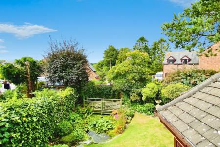 3 bedroom Detached house for sale in The Paddock, Newbold Verdon, LE9