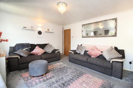 3 bedroom Semi-detached house for sale in Thorpe Field Drive, Thurmaston, LE4