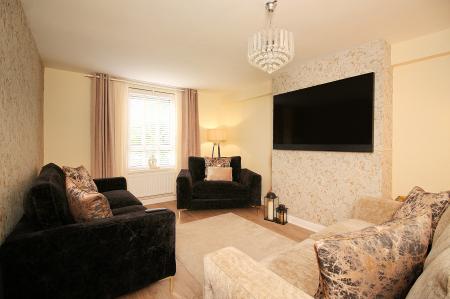 3 bedroom Town house for sale in Thurlington Road, Braunstone, LE3