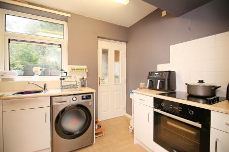 3 bedroom Town house for sale in Thurlington Road, Braunstone, LE3