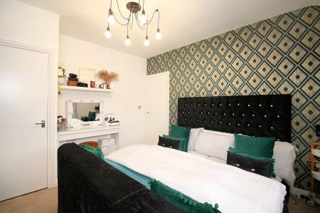 3 bedroom Town house for sale in Thurlington Road, Braunstone, LE3