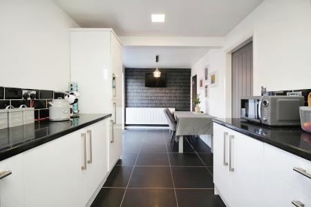 3 bedroom Town house for sale in Tilley Close, Thorpe Astley, LE3