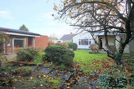 3 bedroom Semi-detached bungalow for sale in Tournament Road, Glenfield, LE3