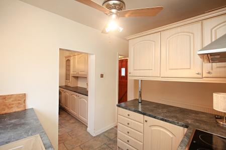 3 bedroom Semi-detached bungalow for sale in Tournament Road, Glenfield, LE3