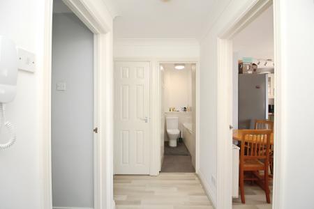 2 bedroom Flat for sale in Trinity Court, Hinckley, LE10