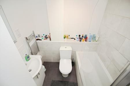 2 bedroom Flat for sale in Trinity Court, Hinckley, LE10
