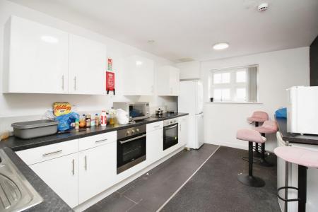 1 bedroom Flat for sale in Tudor Studios, Tudor Road, Leicester, Leicestershire, LE3