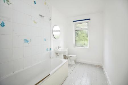 2 bedroom Terraced House for sale in Tudor Road, Leicester, LE3