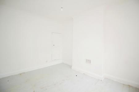 2 bedroom Terraced House for sale in Tudor Road, Leicester, LE3