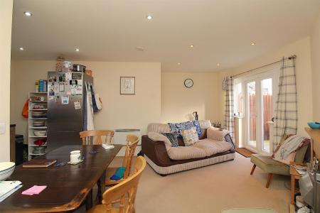 2 bedroom Flat for sale in Tuffleys Way, Thorpe Astley, LE3