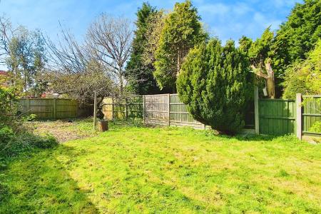 3 bedroom Semi-detached house for sale in Turnbull Drive, Braunstone Town, LE3