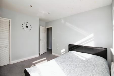 4 bedroom Semi-detached house for sale in Valley Drive, Leicester, LE3