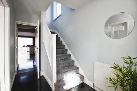 4 bedroom Semi-detached house for sale in Valley Drive, Leicester, LE3