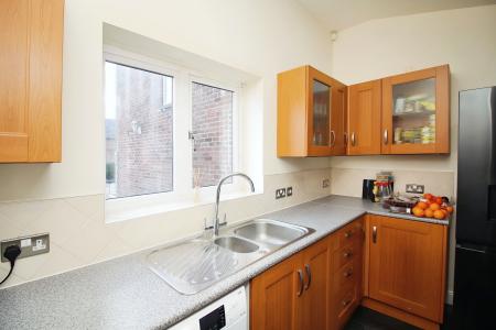 4 bedroom Semi-detached house for sale in Valley Drive, Leicester, LE3