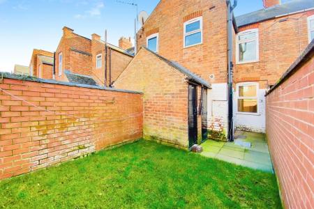 2 bedroom Terraced House for sale in Vaughan Street, Leicester, LE3