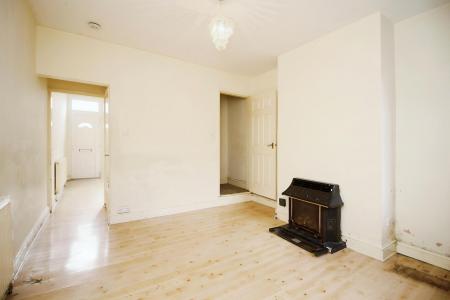 2 bedroom Terraced House for sale in Vaughan Street, Leicester, LE3