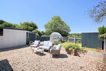 3 bedroom Semi-detached house for sale in Vicarage Close, Kirby Muxloe, LE9