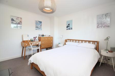 3 bedroom Semi-detached house for sale in Vicarage Close, Kirby Muxloe, LE9