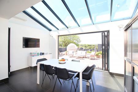 3 bedroom Semi-detached house for sale in Vicarage Close, Kirby Muxloe, LE9